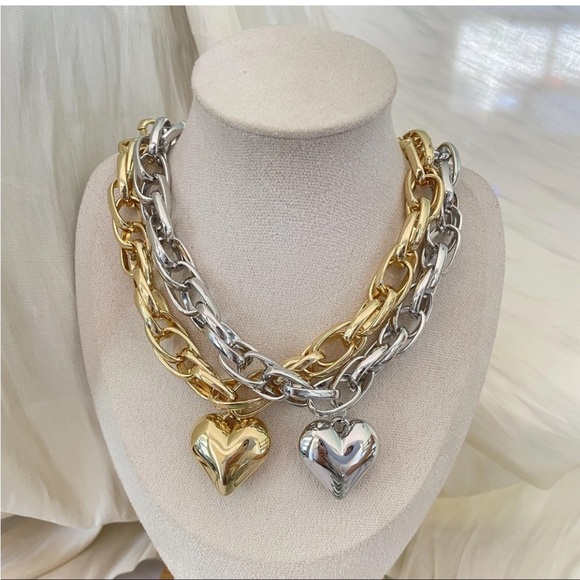 🌟SILVER Chunky Heart Pendant Choker Necklace🌟NEW Costume Jewelry - Picture 6 of 6